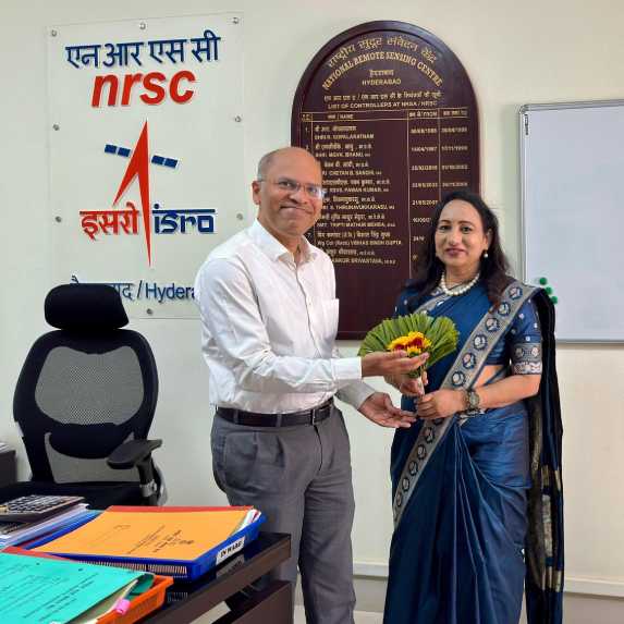 Award Ceremony Photo 6