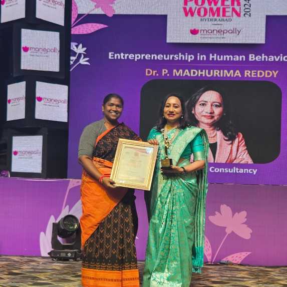 Award Ceremony Photo 8